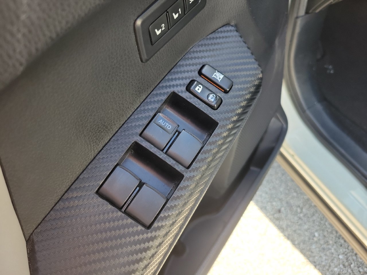 Used 2014 Toyota RAV4 Limited FWD image 14
