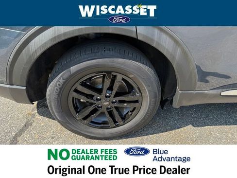 Certified 2022 Ford Explorer XLT w/ Equipment Group 202A image 32