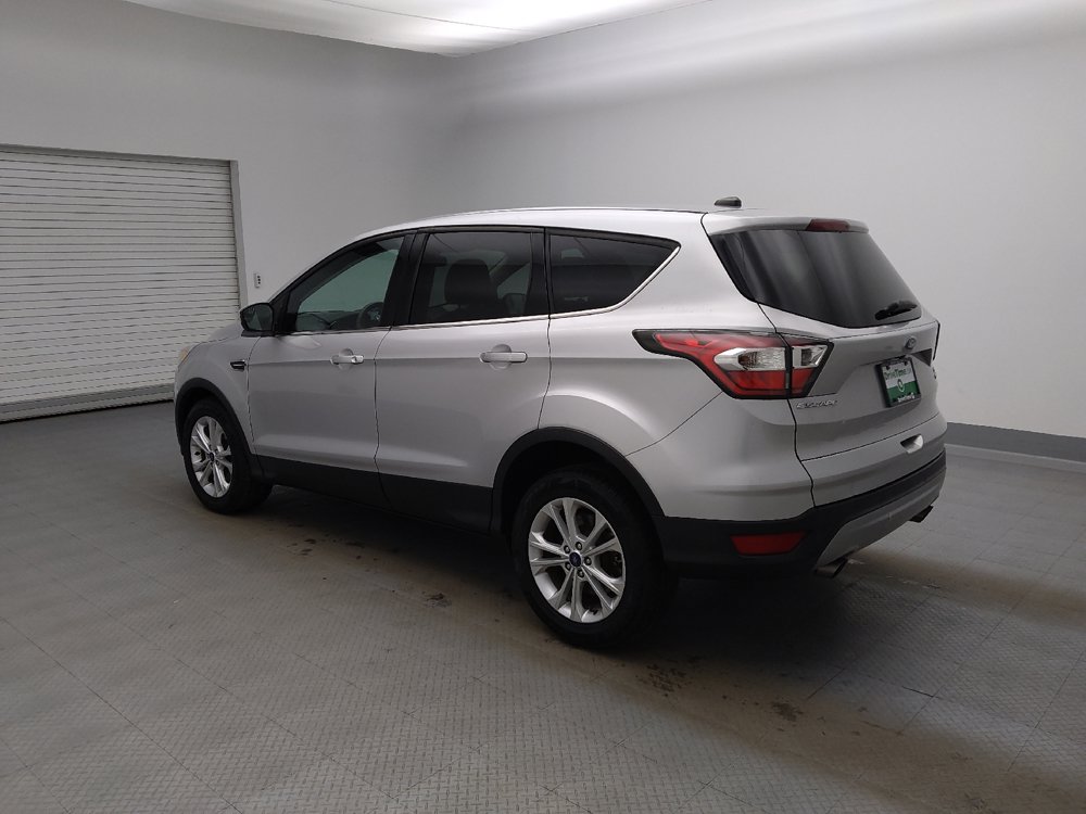 Used 2017 Ford Escape SE FWD image 3