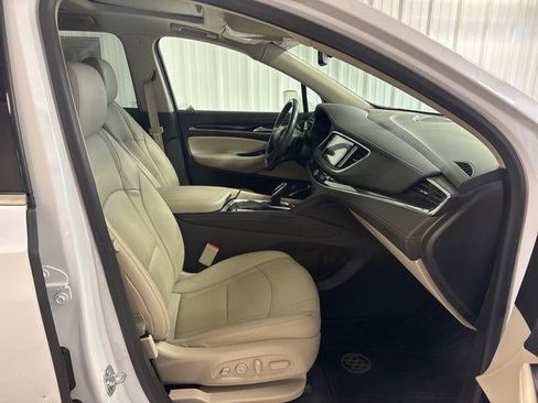 Used 2020 Buick Enclave Premium w/ Sun and Sites Package AWD/4WD image 24