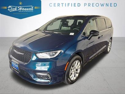 Certified 2025 Chrysler Pacifica Select