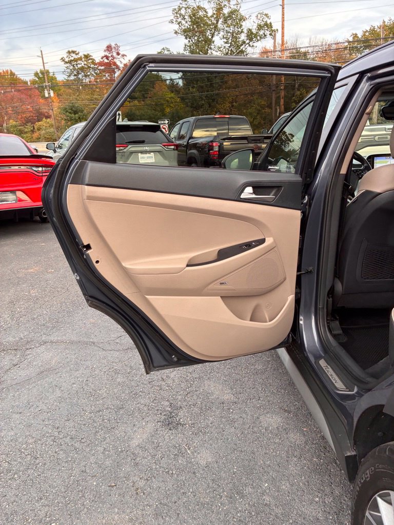 Used 2020 Hyundai Tucson Ultimate w/ Winter Weather Package AWD/4WD image 25