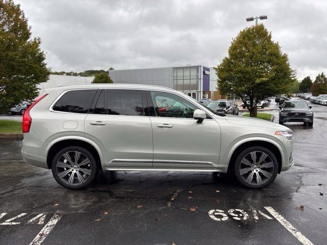 Used 2022 Volvo XC90 T8 Inscription w/ Advanced Package AWD/4WD image 7