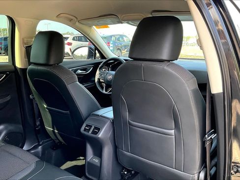 Used 2022 Buick Envision Preferred image 21