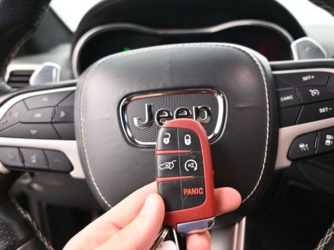 Used 2018 Jeep Grand Cherokee Trackhawk image 34