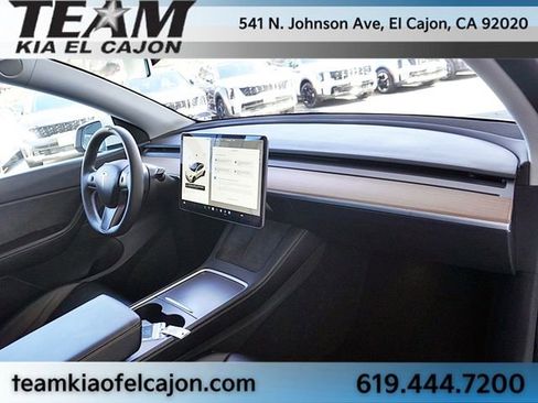 Used 2022 Tesla Model Y Performance image 11