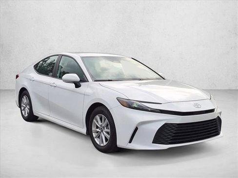 Used 2026 Toyota Camry LE FWD image 3
