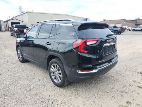 Used 2024 GMC Terrain SLT AWD/4WD image 5