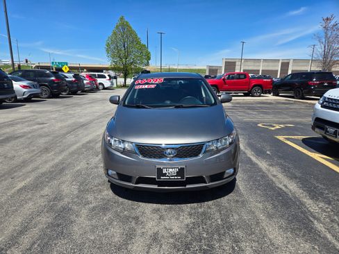 Used 2012 Kia Forte SX FWD image 2