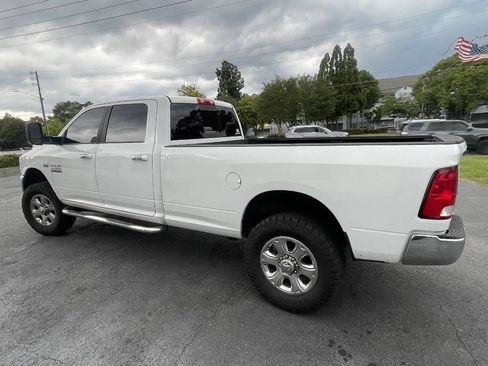 Used 2015 RAM 2500 SLT w/ Luxury Group AWD/4WD image 4