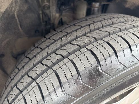 Used 2021 Toyota RAV4 Limited image 47