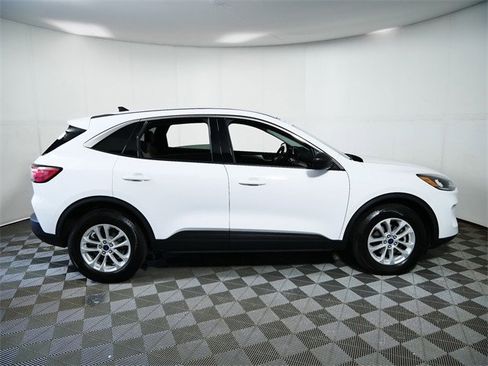 Certified 2022 Ford Escape SE w/ Cold Weather Package image 9