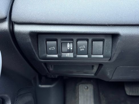 Used 2023 Subaru Outback Premium AWD/4WD image 33