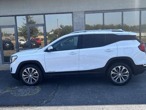 Used 2018 GMC Terrain SLT w/ Preferred Package FWD image 3