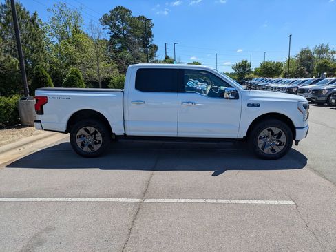 Certified 2025 Ford F150 Lightning Flash AWD/4WD image 3