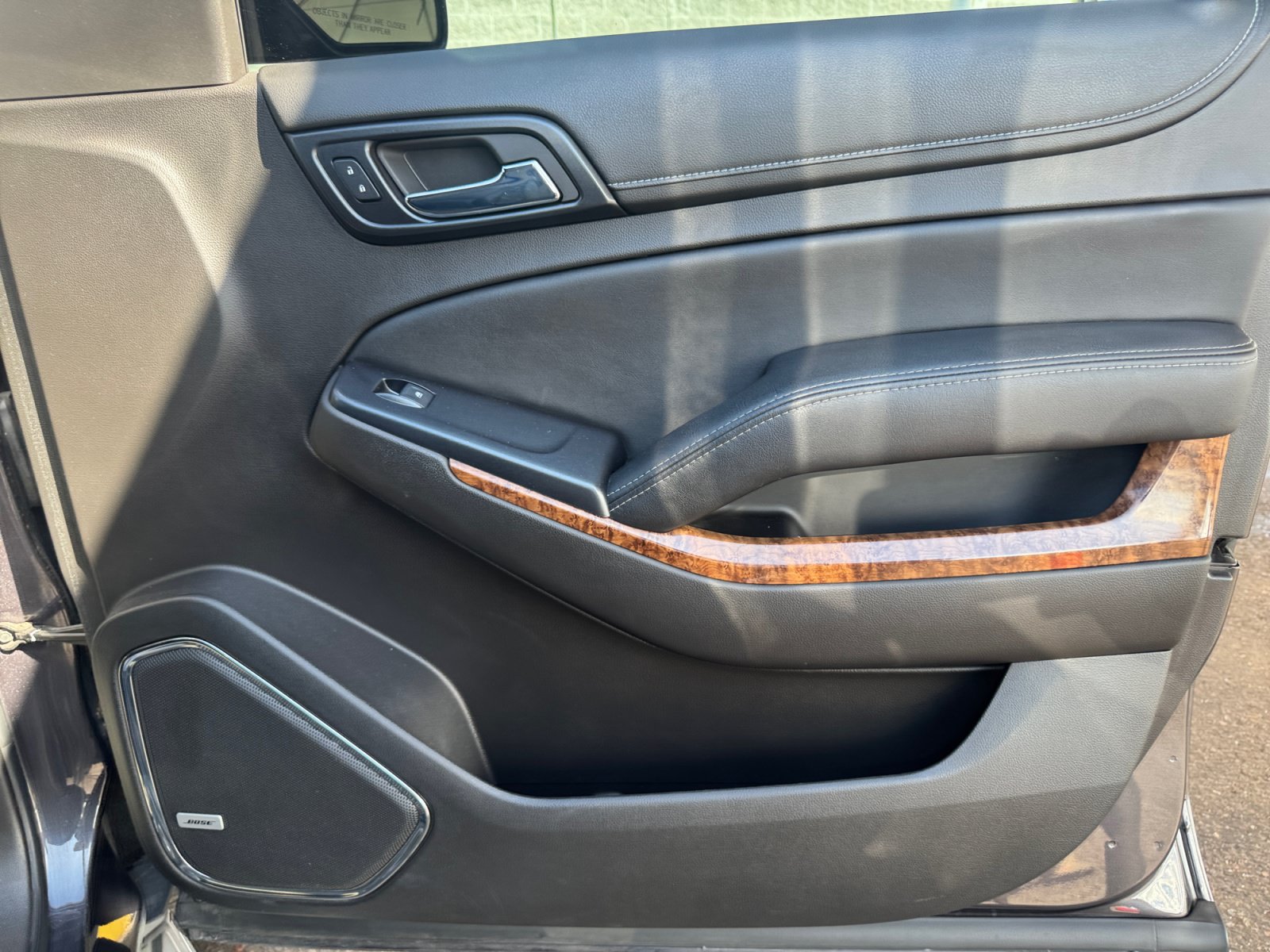 Used 2015 Chevrolet Suburban LTZ AWD/4WD image 34