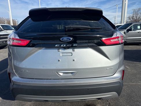 Used 2024 Ford Edge SEL w/ Convenience Package image 8