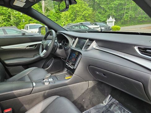 Used 2021 INFINITI QX50 Luxe w/ Appearance Package image 29