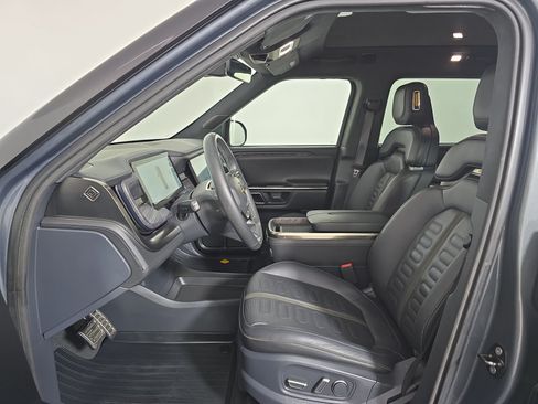 Used 2022 Rivian R1S Launch Edition Quad AWD/4WD image 20