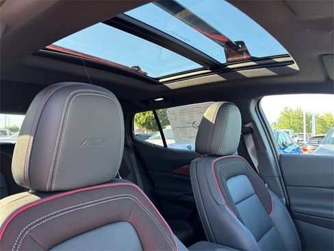 New 2025 Chevrolet Equinox EV RS image 43