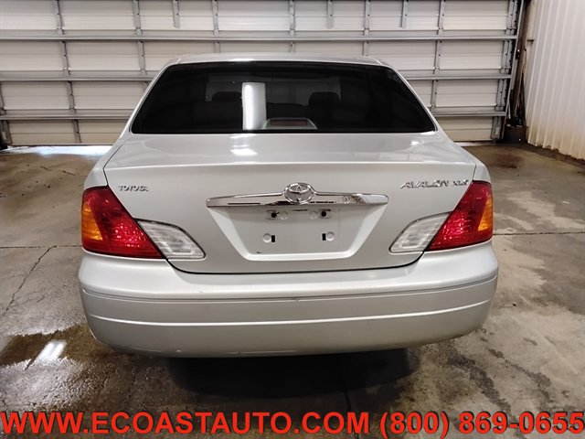 Used 2000 Toyota Avalon XLS FWD image 8