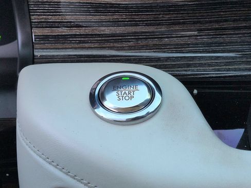 Used 2023 Lincoln Aviator Black Label Grand Touring w/ Class IV Trailer Tow Package AWD/4WD image 28