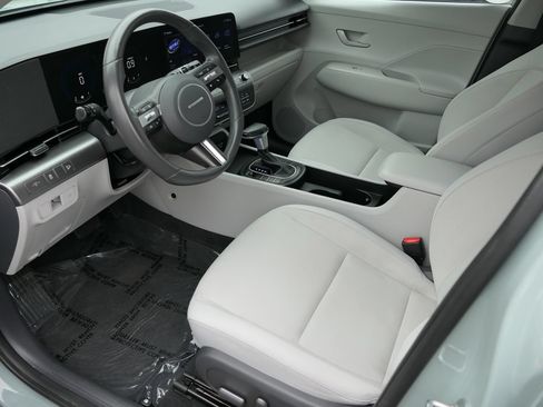 Used 2024 Hyundai Kona SEL FWD image 13
