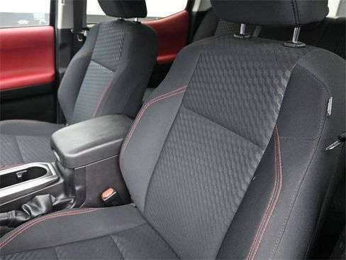 Used 2021 Toyota Tacoma SR5 w/ Technology Package image 18