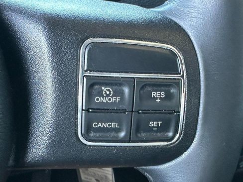 Used 2016 Jeep Wrangler Unlimited Sahara w/ Connectivity Group AWD/4WD image 21