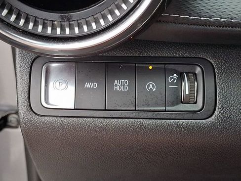 Used 2025 Chevrolet Equinox LT AWD/4WD image 26