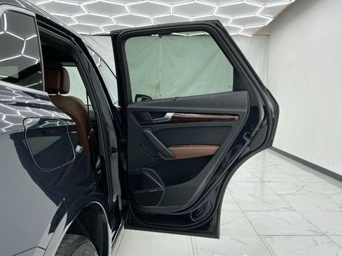 Used 2018 Audi Q5 2.0T Premium Plus AWD/4WD image 25
