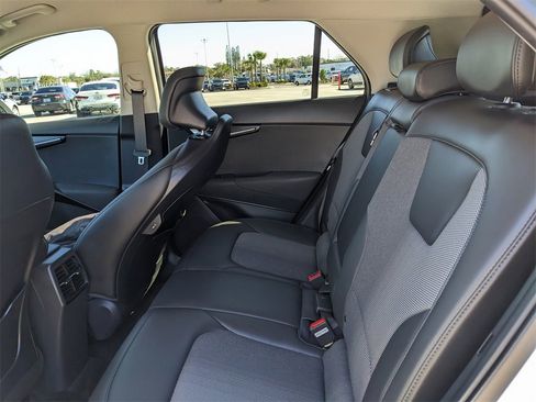 Certified 2025 Kia Niro Wind image 20
