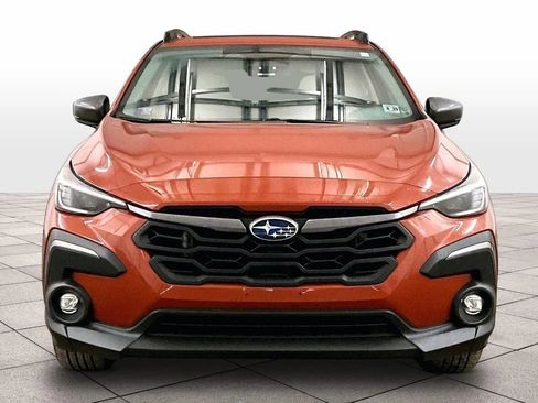 Used 2024 Subaru Crosstrek 2.5i Limited w/ Crosstrek Mirror Package image 3