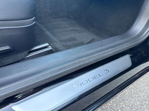 Used 2020 Tesla Model 3 image 27