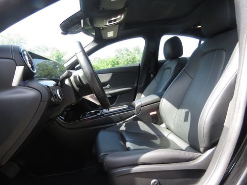 Used 2025 Mercedes-Benz CLA 250 4MATIC image 10