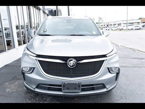 Used 2023 Buick Enclave Essence w/ Sport Touring Edition FWD image 3