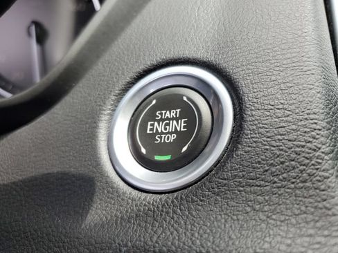 Used 2019 Cadillac XT4 Luxury FWD image 24