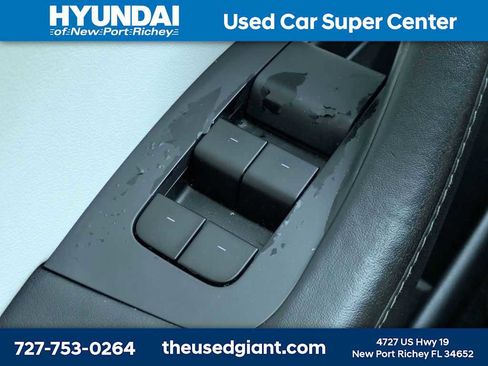 Used 2021 Tesla Model 3 Standard Range Plus image 26