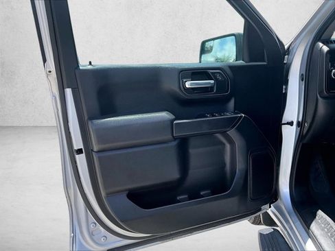 Used 2022 Chevrolet Silverado 1500 Custom image 17
