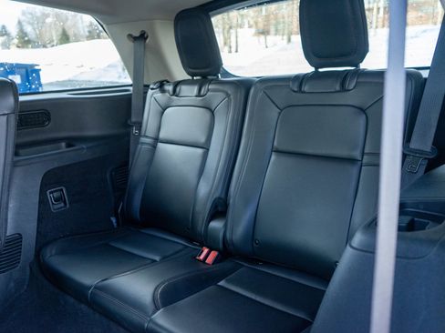 Used 2024 Lincoln Aviator Reserve image 32