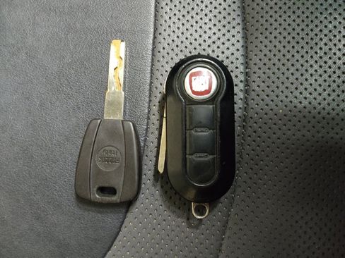 Used 2016 FIAT 500L Trekking image 32