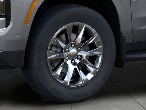New 2026 Chevrolet Suburban Premier AWD/4WD image 9