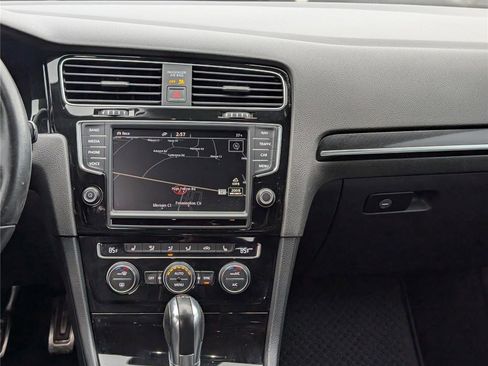 Used 2016 Volkswagen Golf R 4-Door AWD/4WD image 16