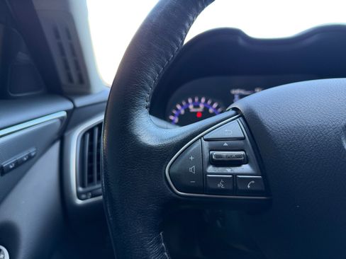 Used 2016 INFINITI Q50 3.0t Premium w/ Driver Assistance Package image 15