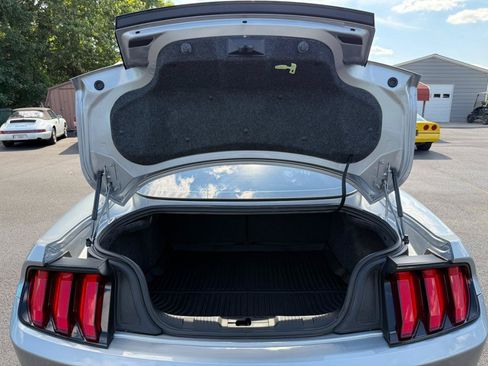 Used 2020 Ford Mustang GT RWD image 35