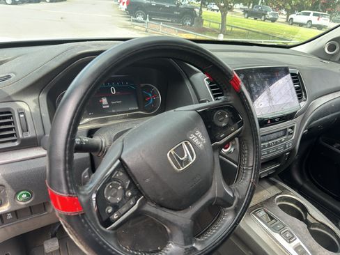 Used 2021 Honda Pilot Special Edition image 17