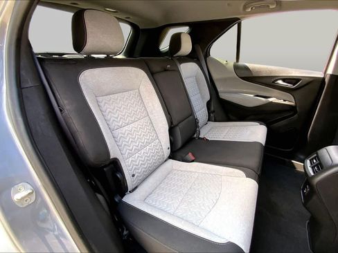 Used 2023 Chevrolet Equinox LS FWD image 19