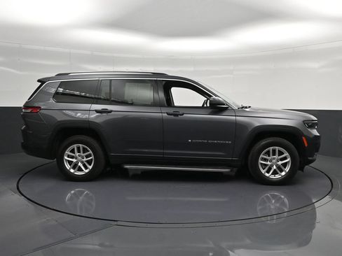 Used 2024 Jeep Grand Cherokee L Laredo RWD image 4
