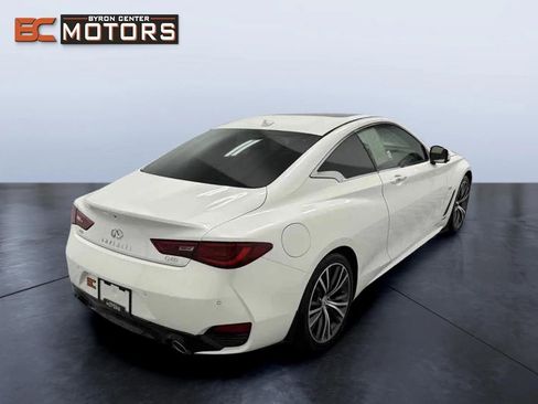 Used 2017 INFINITI Q60 w/ Premium Package image 6