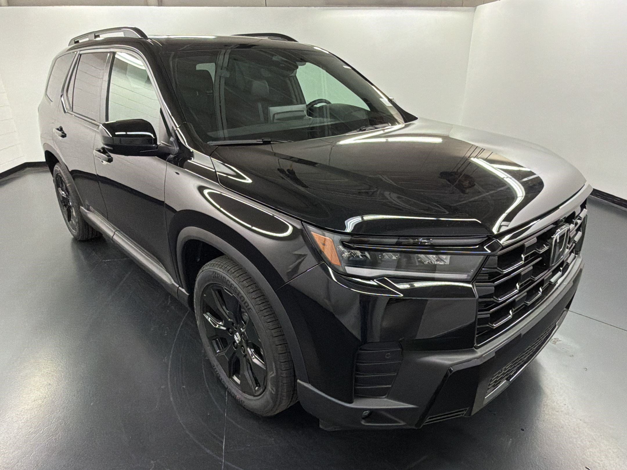 New 2026 Honda Pilot Black Edition image 7
